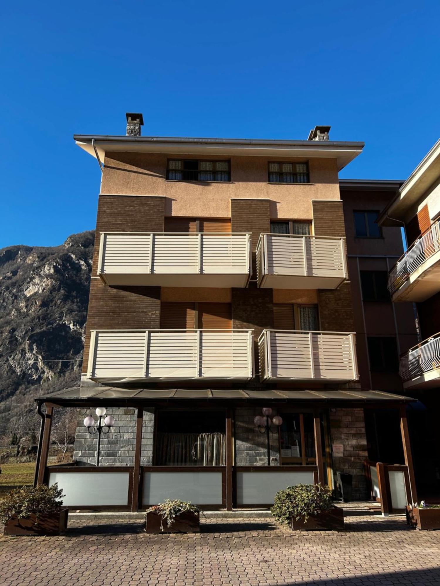 Albergo Carla Pont-Saint-Martin Buitenkant foto