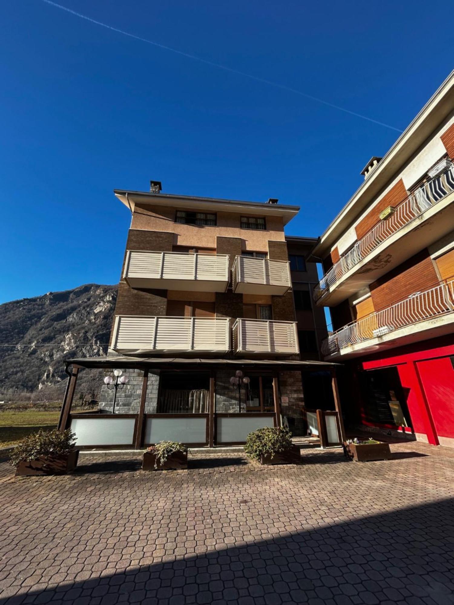 Albergo Carla Pont-Saint-Martin Buitenkant foto