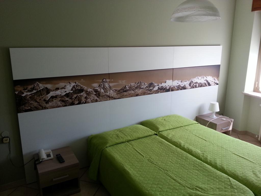 Albergo Carla Pont-Saint-Martin Buitenkant foto